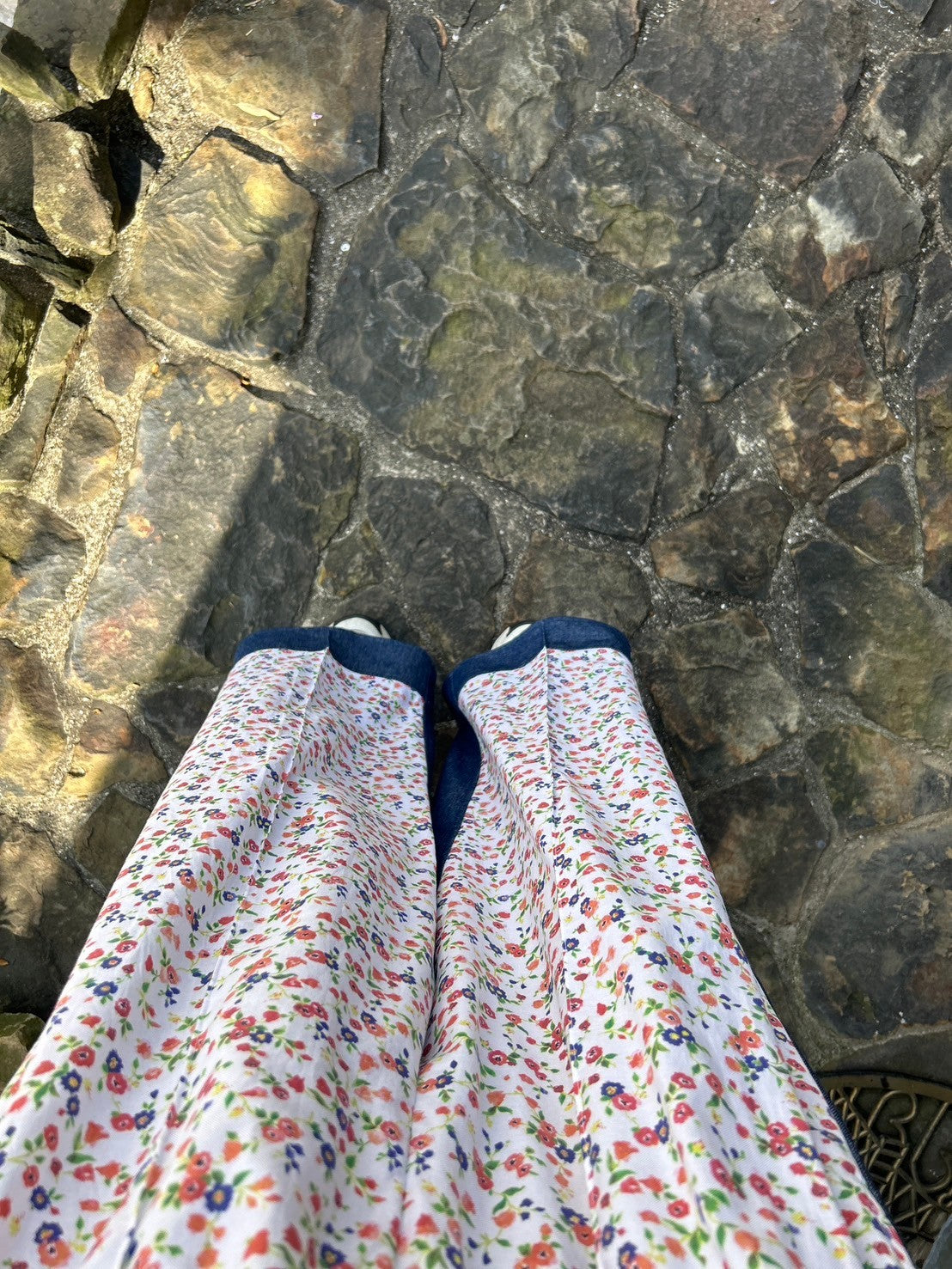 ワイドパンツ(小さな花束)