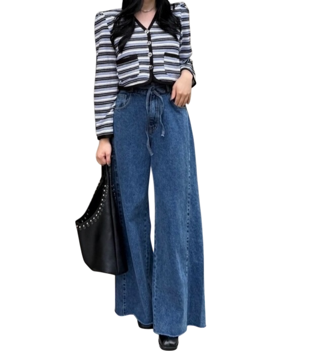 Loose Pleated Jeans